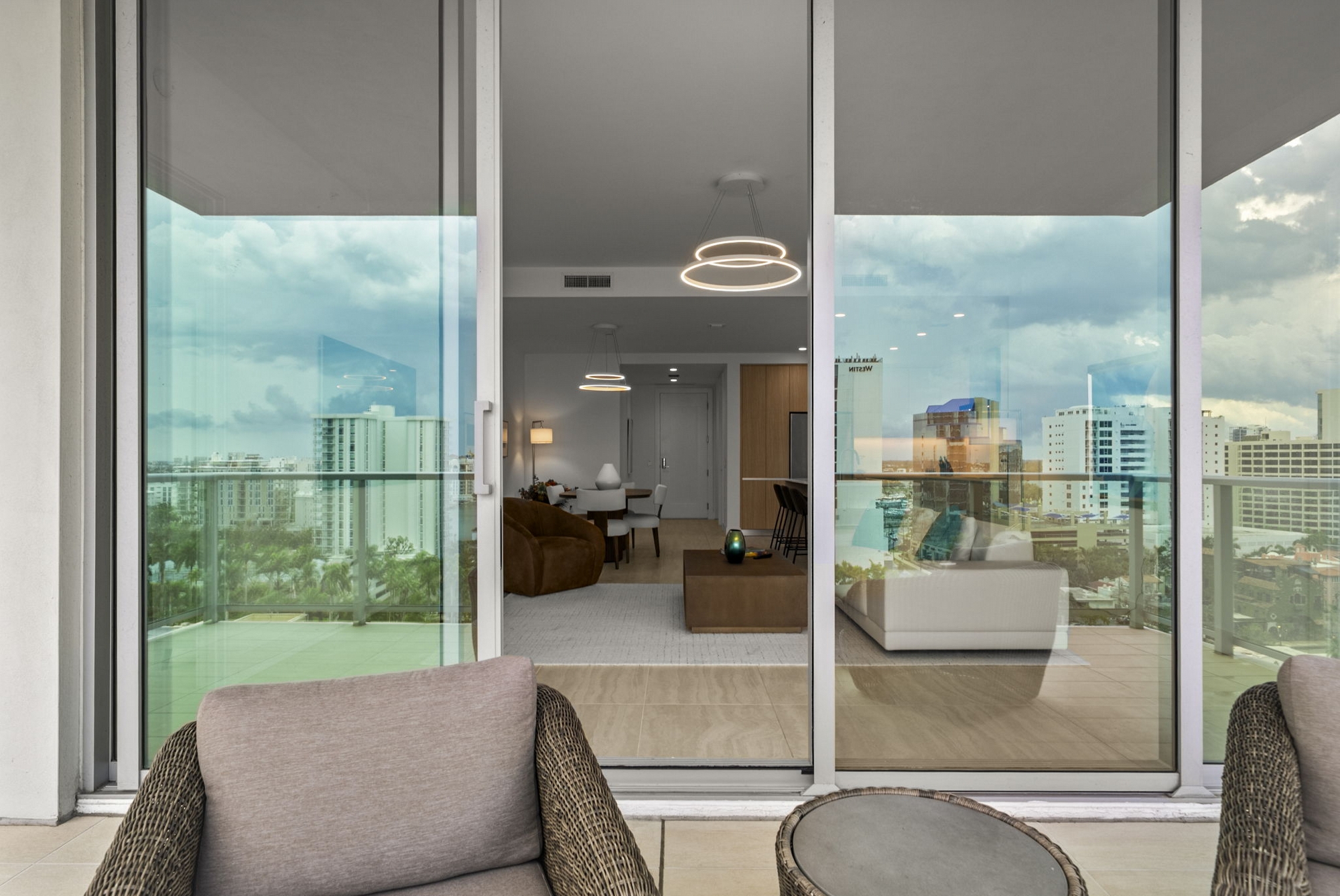 301 QUAY COMMONS UNIT 1008