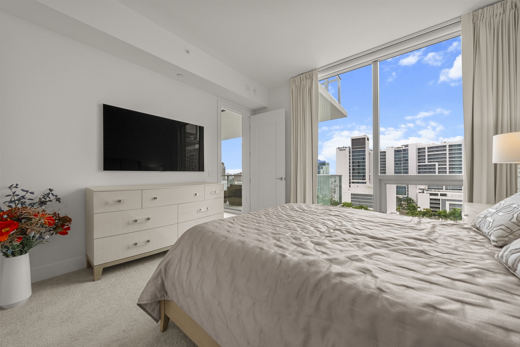 301 QUAY COMMONS UNIT 1008