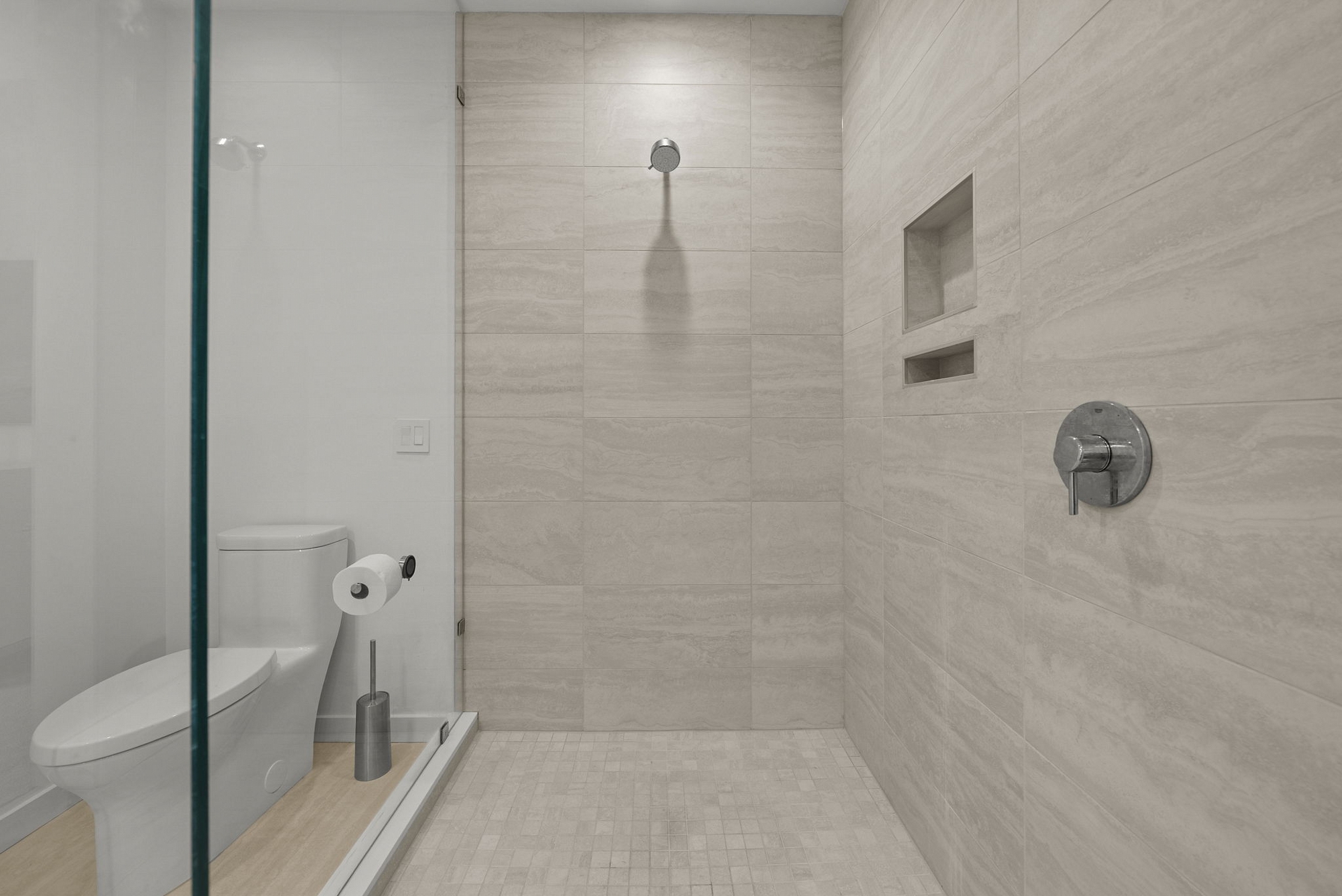 301 QUAY COMMONS UNIT 1008