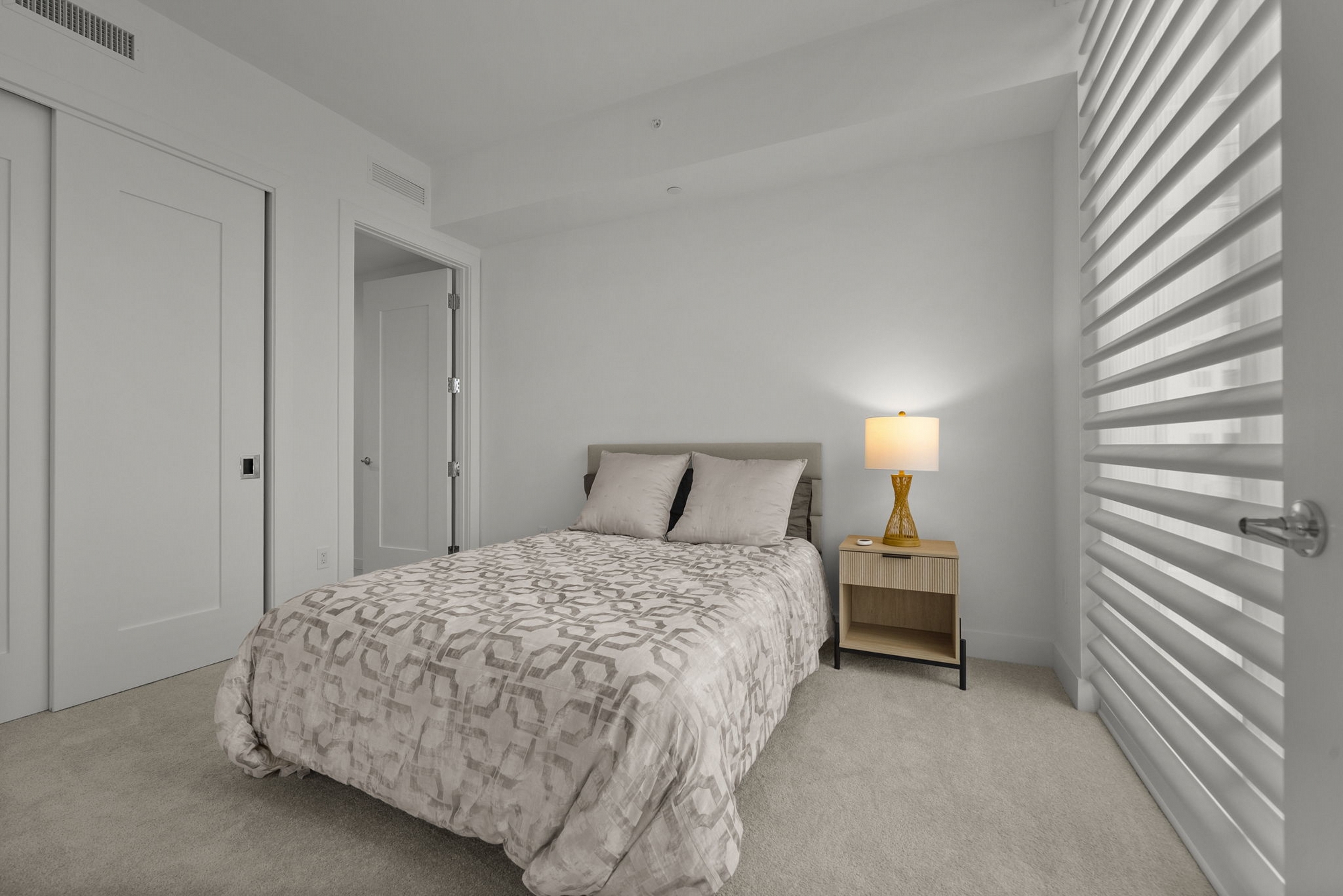 301 QUAY COMMONS UNIT 1008