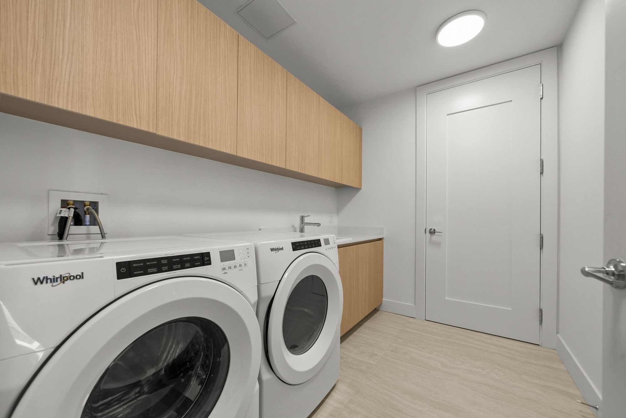 301 QUAY COMMONS UNIT 1008