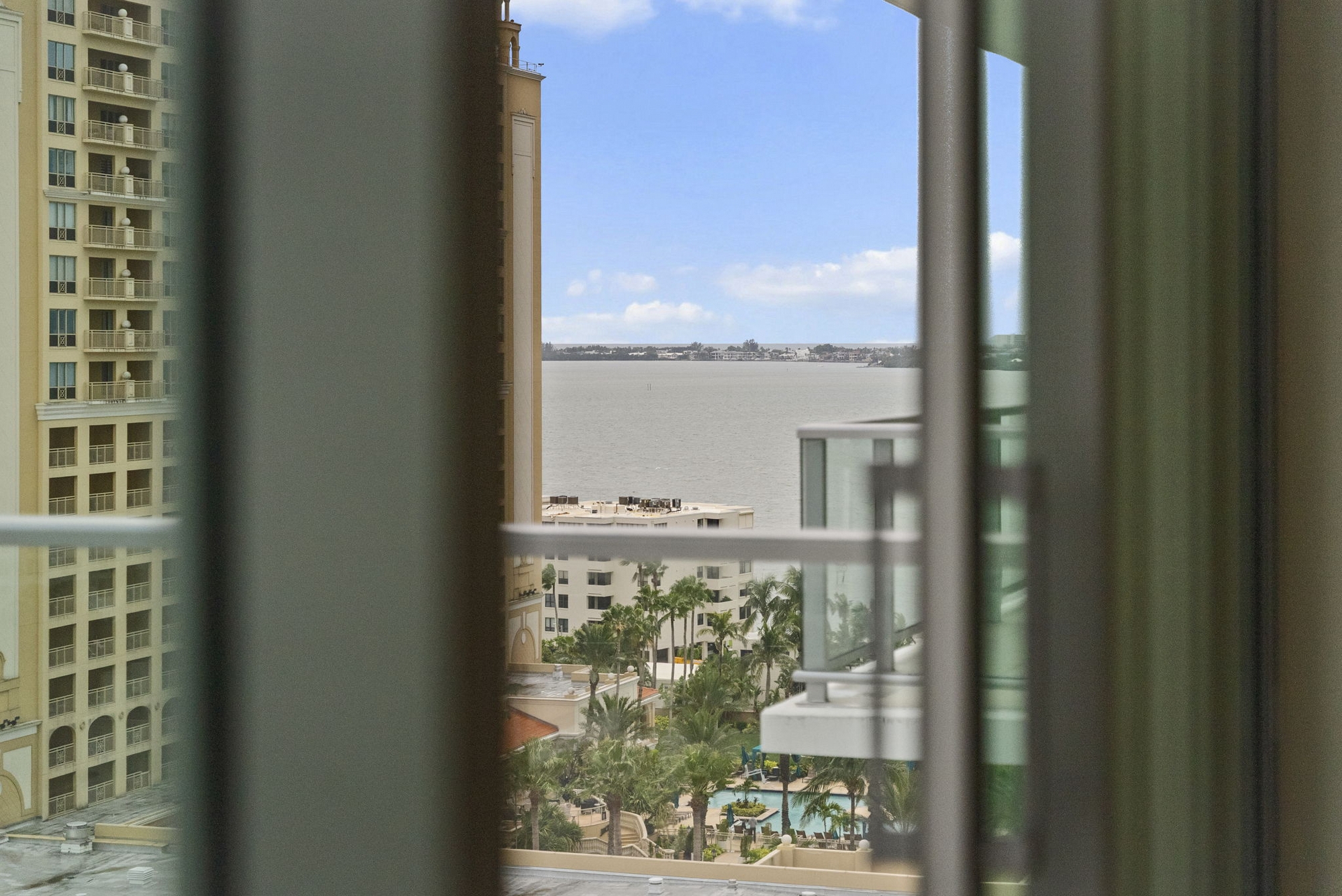 301 QUAY COMMONS UNIT 1008