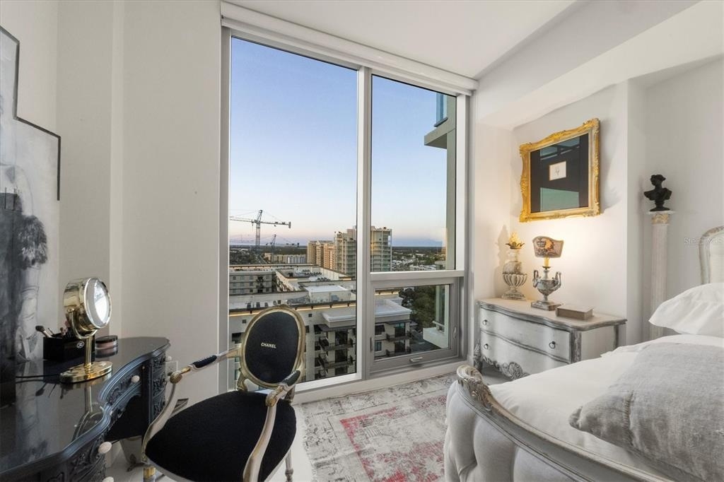 301 QUAY COMMONS UNIT 1704