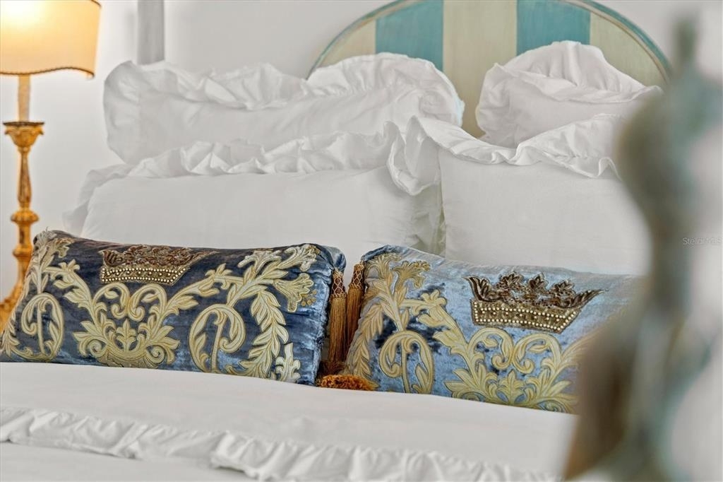 301 QUAY COMMONS UNIT 1704