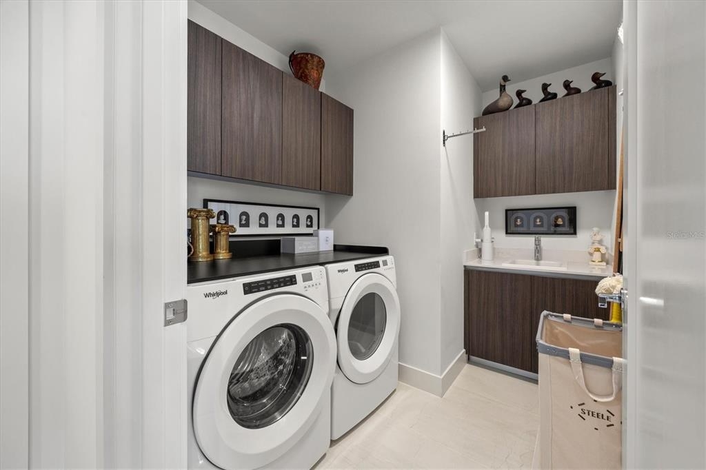 301 QUAY COMMONS UNIT 1704