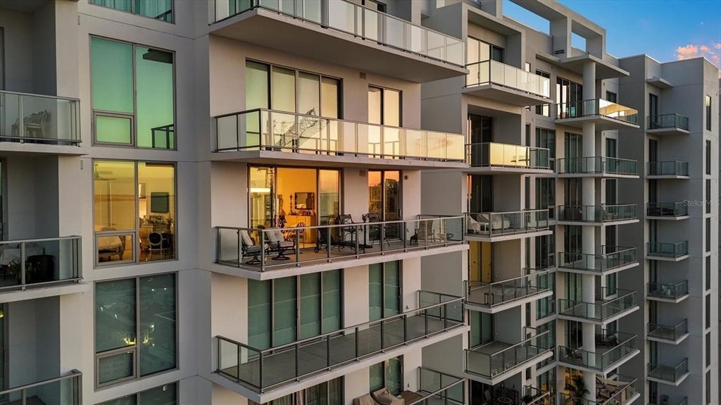 301 QUAY COMMONS UNIT 1704